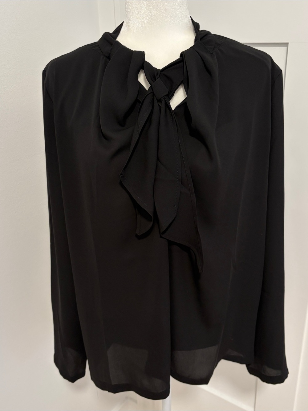 OMBRA Women’s Black Tie Neck Blouse Size 4 Long Sleeve Sheer Made in Milan*D